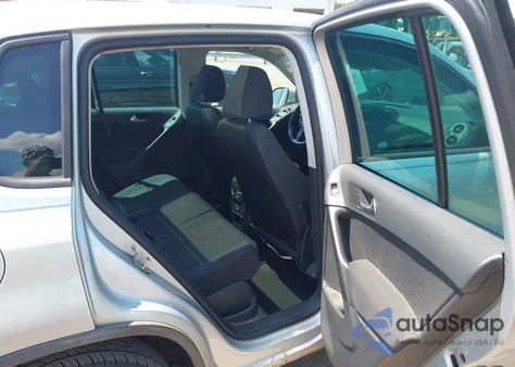 2013 Volkswagen Tiguan S из США, поврежденный, VIN WVGAV3AX4DW579821